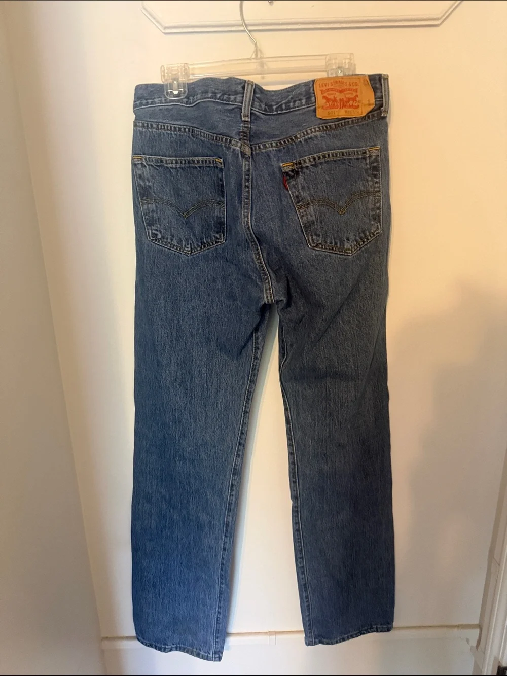 Levis straight leg